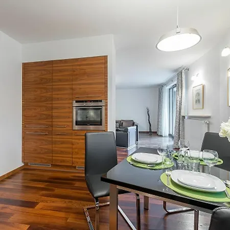 P&o Patria Apartment *